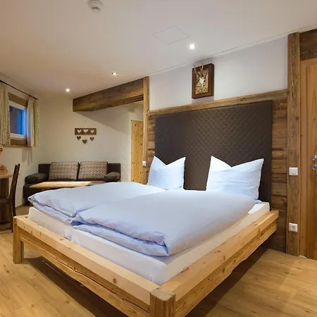 Gipfelhaus Gerlitzen Hotel *