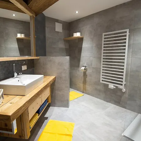 Gipfelhaus Gerlitzen فندق *